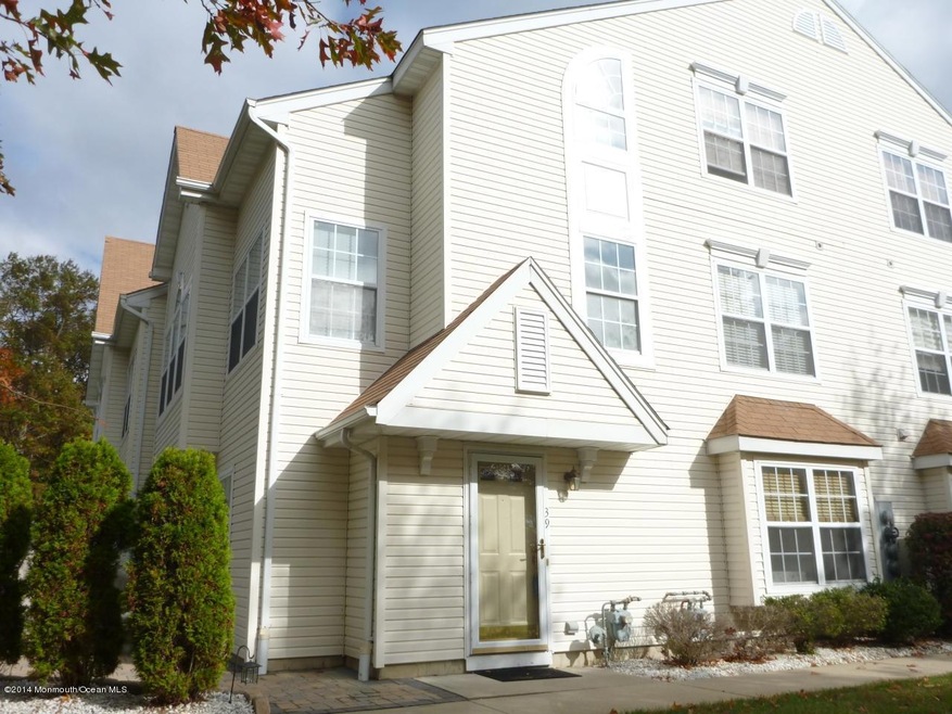 39 Phoenix Ct, Tinton Falls, NJ 07712 - photo 1