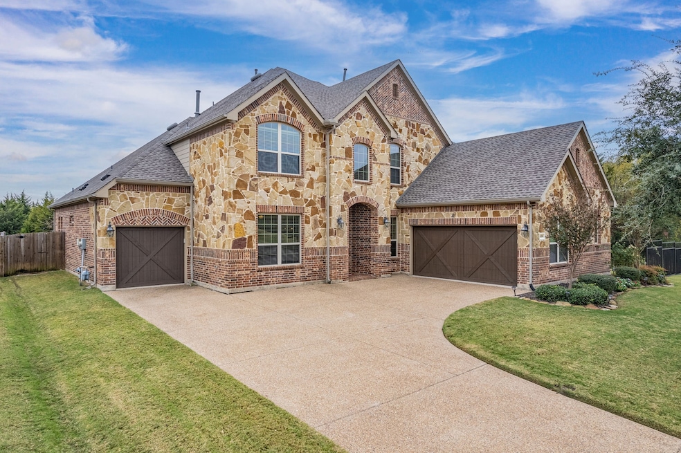 8914 Waters Ln, Rowlett, TX 75089 - photo 1