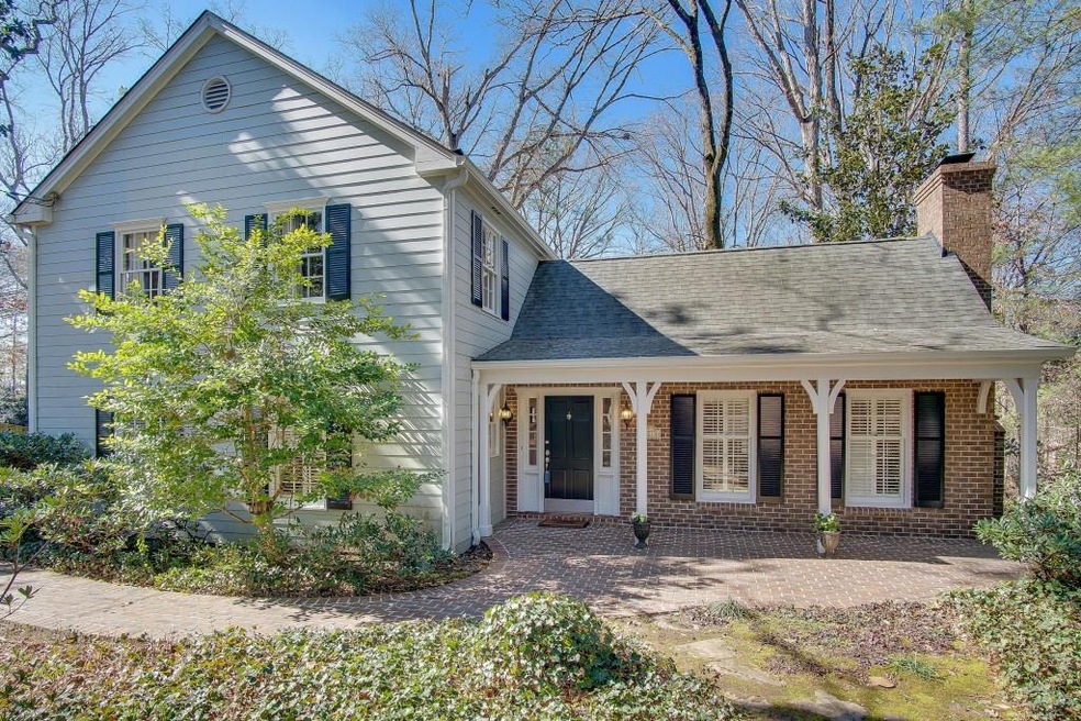 Welcome home to this adorable Buckhead cottage!