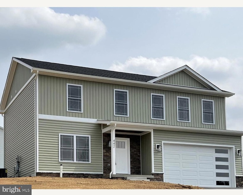 442 Hykes Rd E, Greencastle, PA 17225 - photo 1