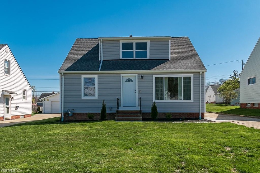 2381 E 290th St, Wickliffe, OH 44092 - photo 1