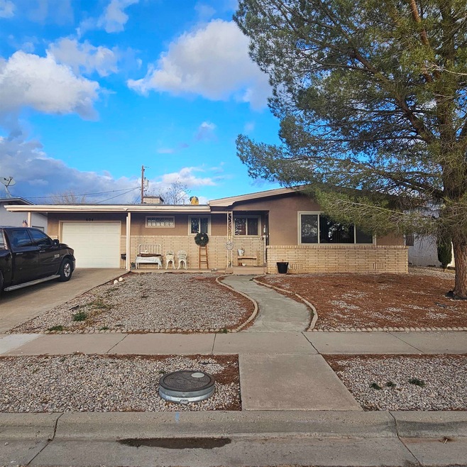 604 Monroe Ave, Alamogordo, NM 88310 - photo 1