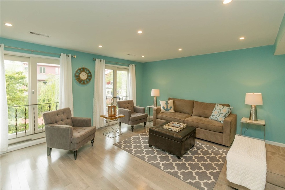 319 Swans Wharf Row, Newport, RI 02840 - photo 1