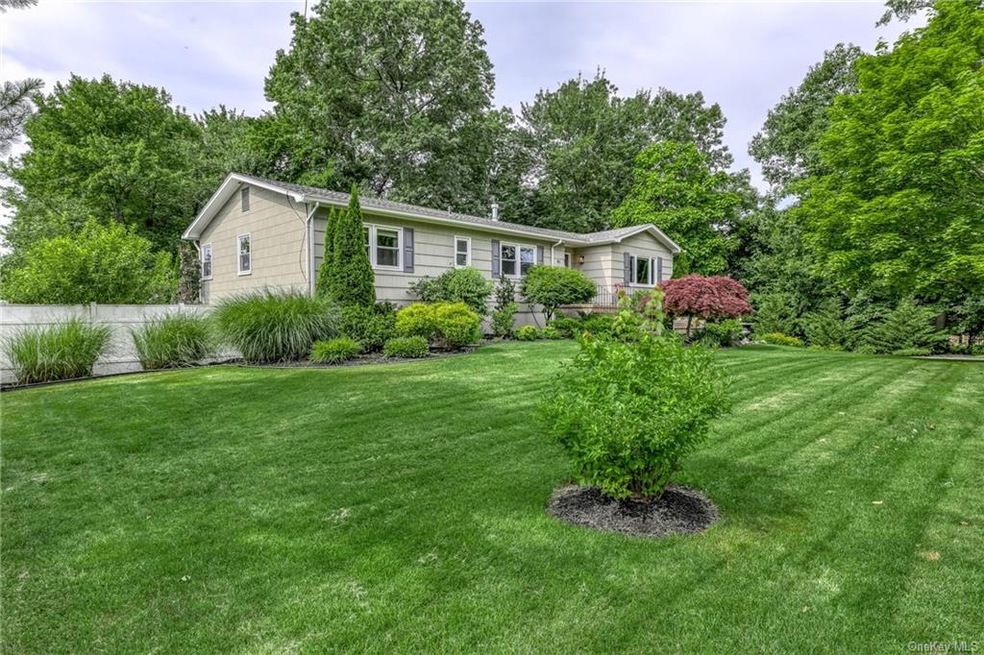 81 Ludvigh Rd, Bardonia, NY 10954 - photo 1