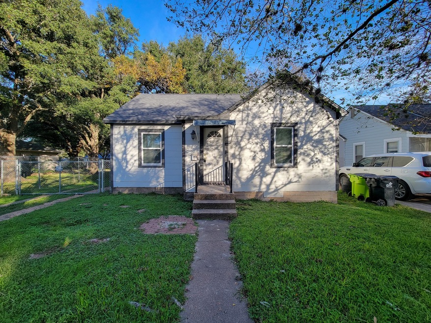 1113 San Jacinto St, Rosenberg, TX 77471 - photo 1