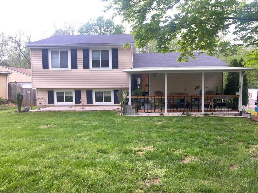 7011 John Paul Ln, Louisville, KY 40229 - photo 1