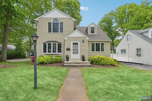 80 Moore Ave, Waldwick, NJ 07463 - photo 1