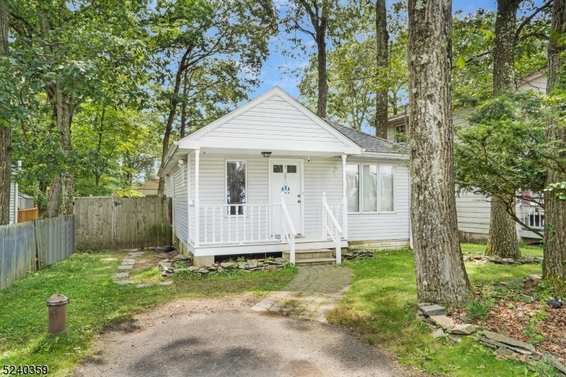 22 Amherst Way, Hopatcong, NJ 07843 - photo 1