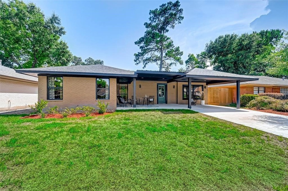 2011 Nina Lee Ln, Houston, TX 77018 - photo 1