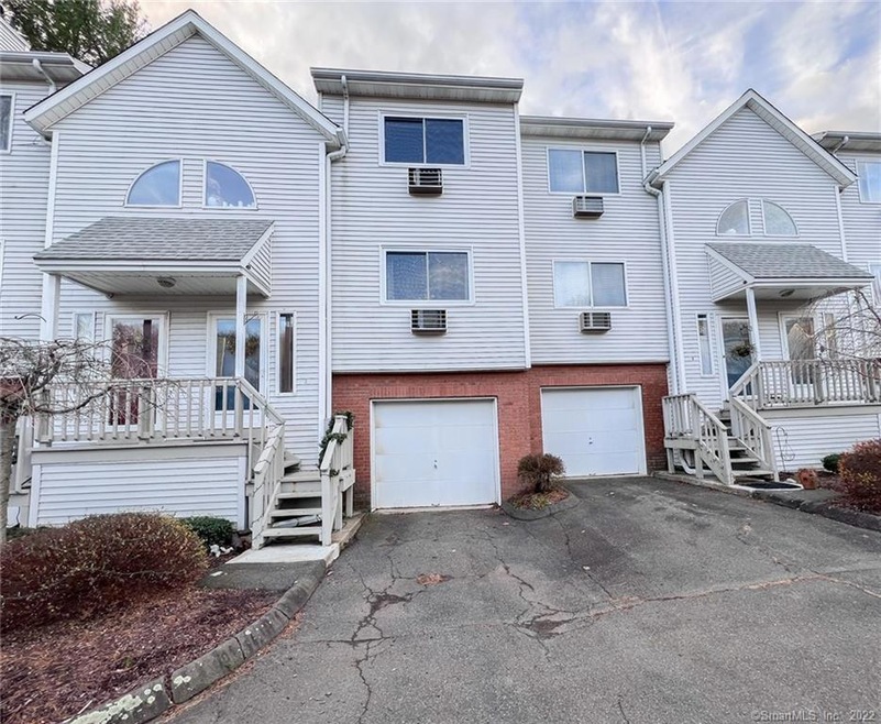 925 Oronoke Rd unit 13B, Waterbury, CT 06708 - photo 1