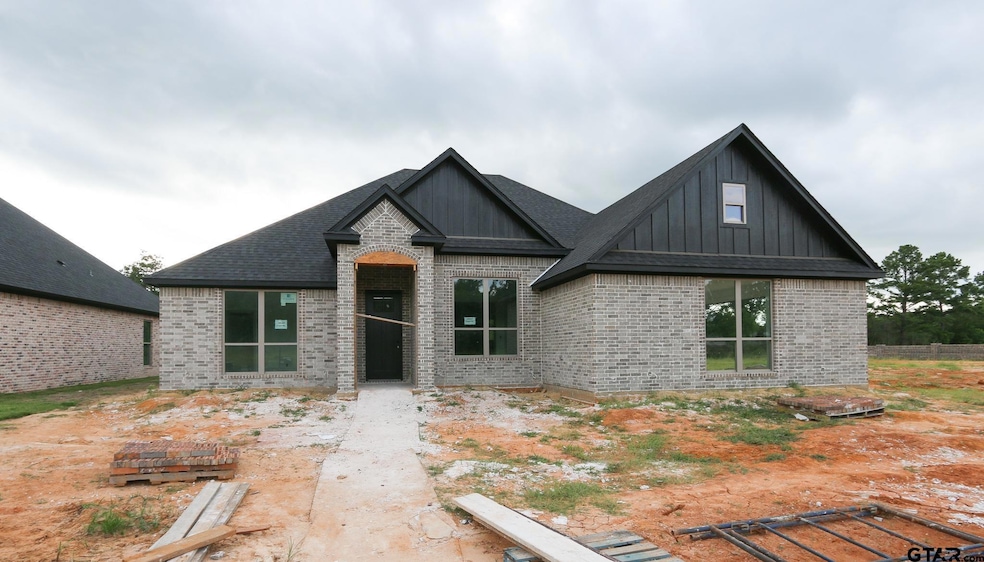 For Sale $565,000 • Co-Listing Agent