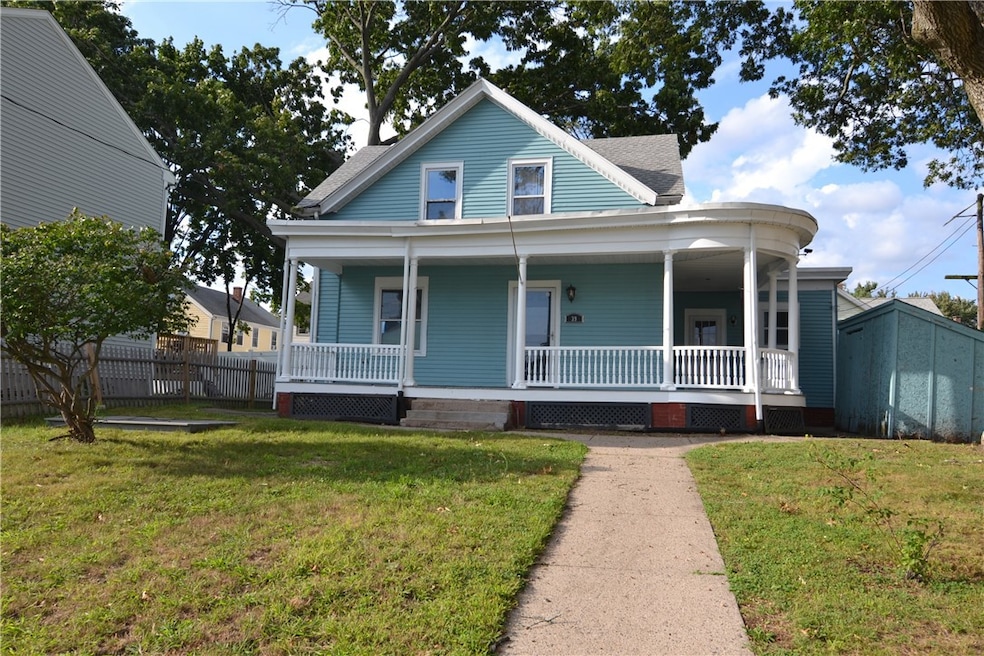 39 Cleveland St, Central Falls, RI 02863 - photo 1