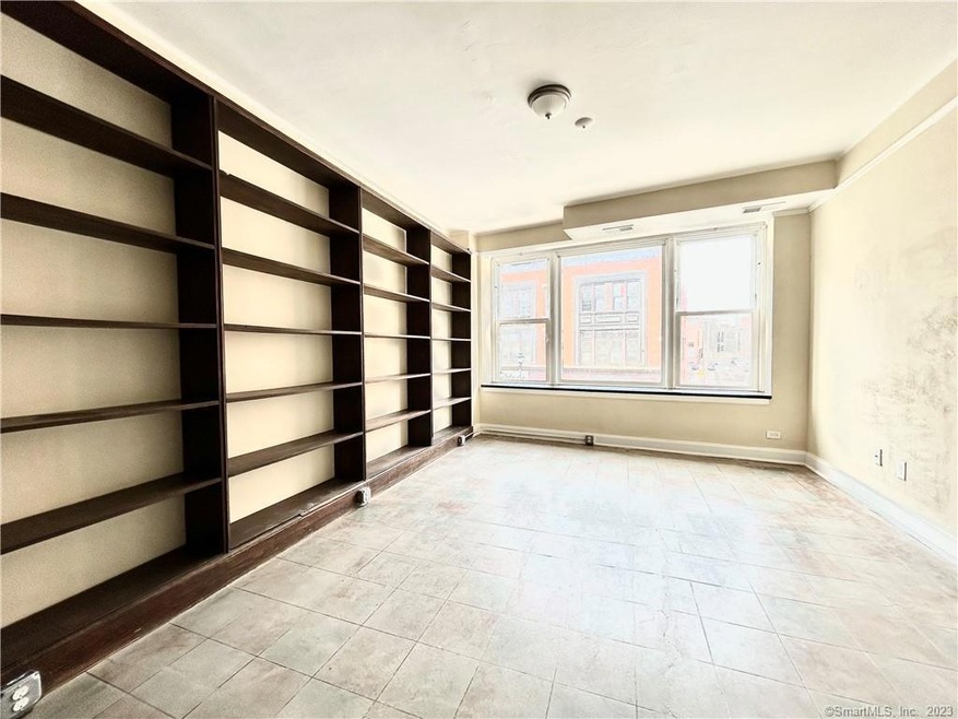 77 Bank St unit 2C, Waterbury, CT 06702 - photo 1