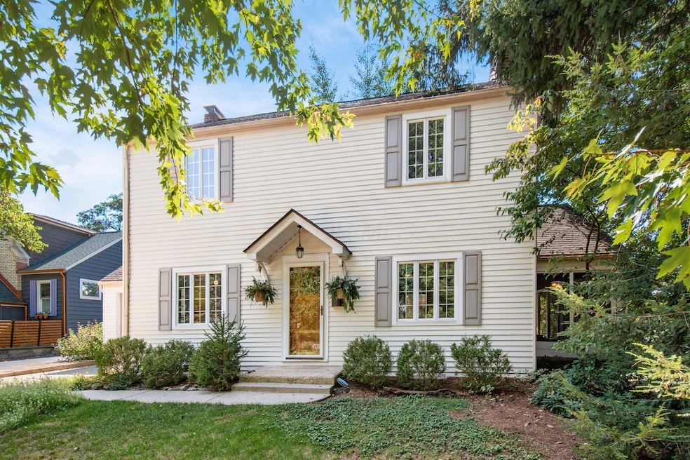 Under Contract $399,900