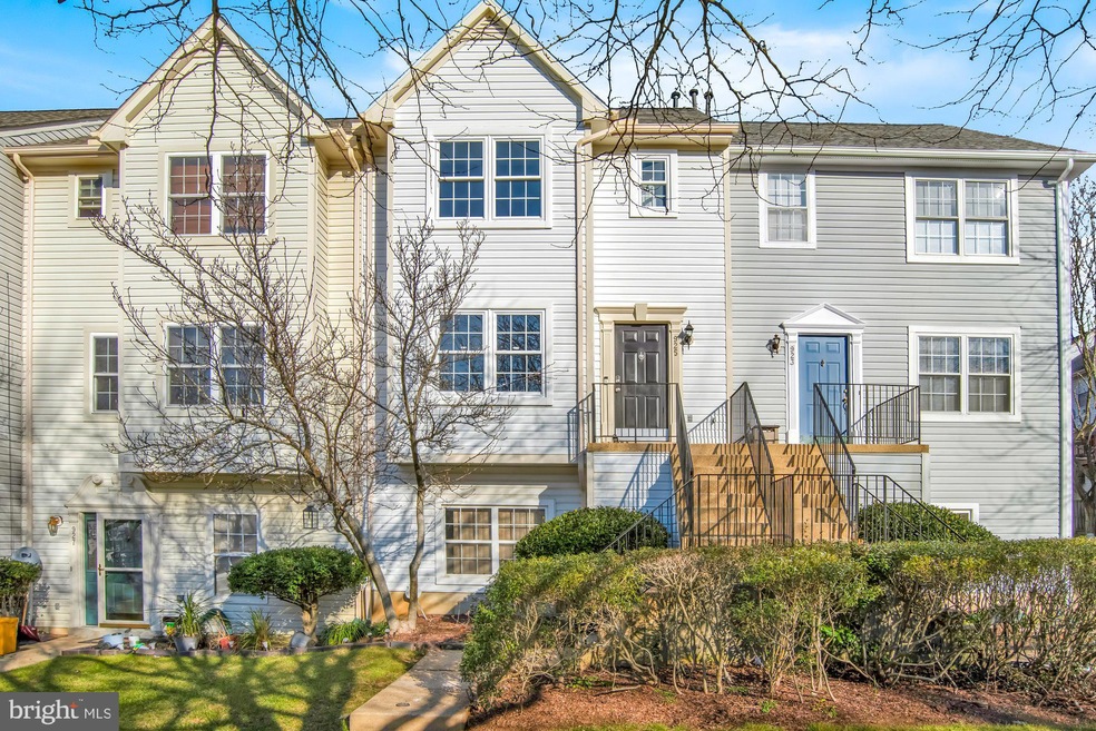 925 Bending Branch Way, Hyattsville, MD 20785 - photo 1