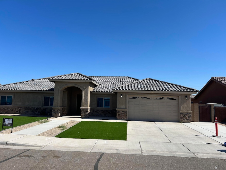 4581 S Lora Lee Ave, Yuma, AZ 85365 - photo 1
