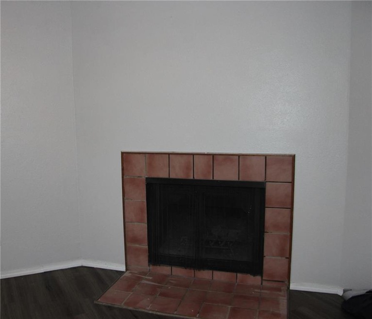 401 NE 12th St unit 244, Moore, OK 73160 - photo 1