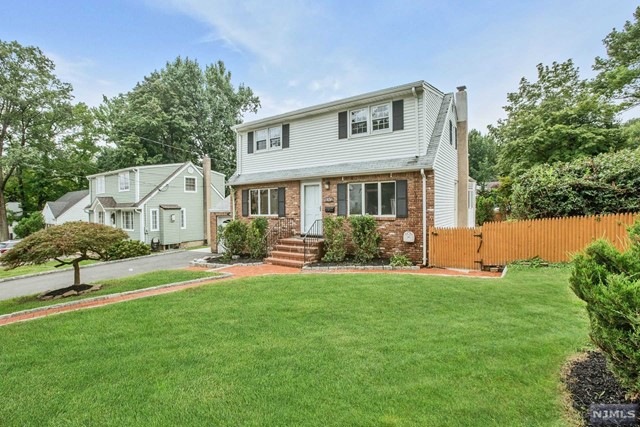 192 Magnolia Ave, Cresskill, NJ 07626 - photo 1