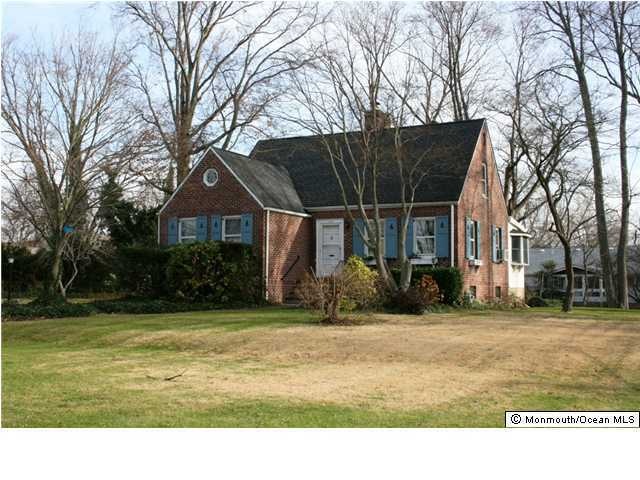 113 Comanche Dr, Oceanport, NJ 07757 - photo 1