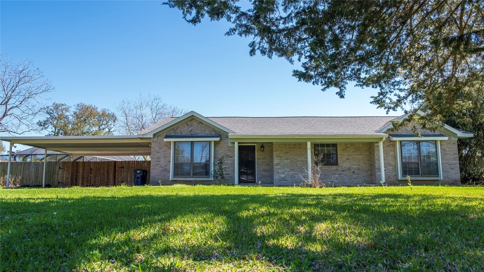 201 Red River Rd, Bay City, TX 77414 - photo 1