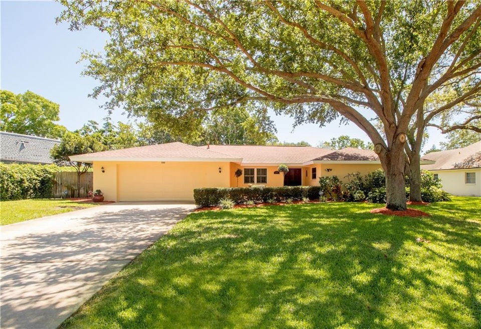 Welcome to 1640 Manor Way South in the historic Pink Streets.