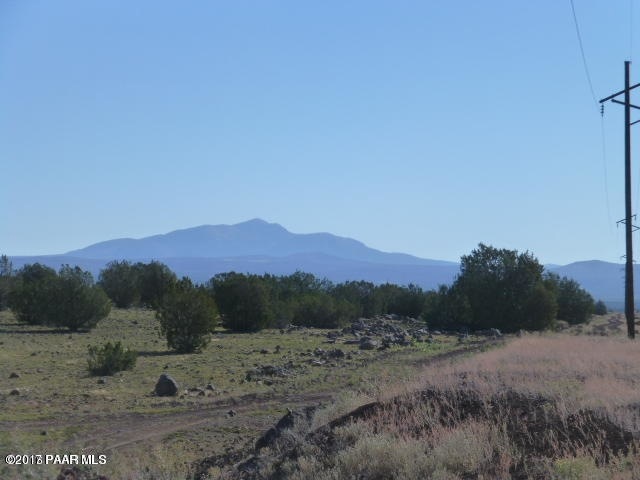 79c N Railroad Bed, Ash Fork, AZ 86320 - photo 1