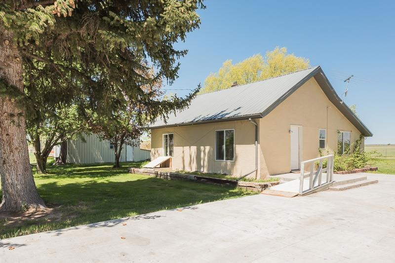 294 W 450 N, Blackfoot, ID 83221 - photo 1