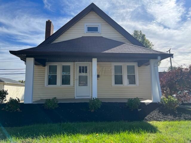 EXTERIOR FRONT OF HOME