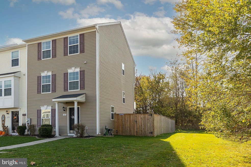 85 Private Ct, Bunker Hill, WV 25413 - photo 1