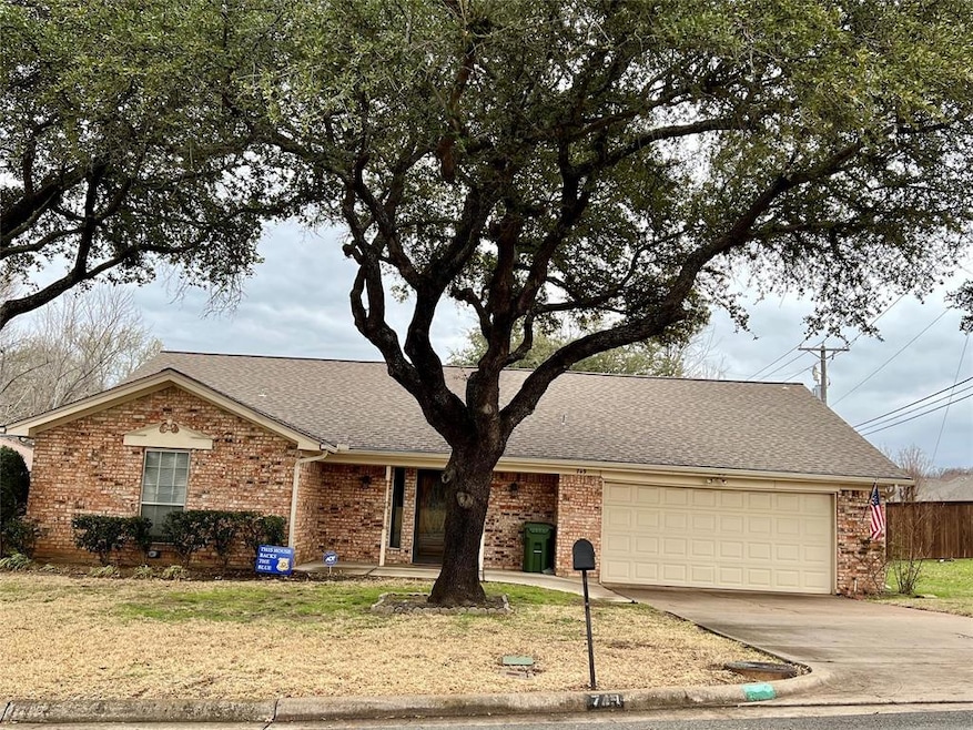 749 Highland Park Dr, Hurst, TX 76054 - photo 1