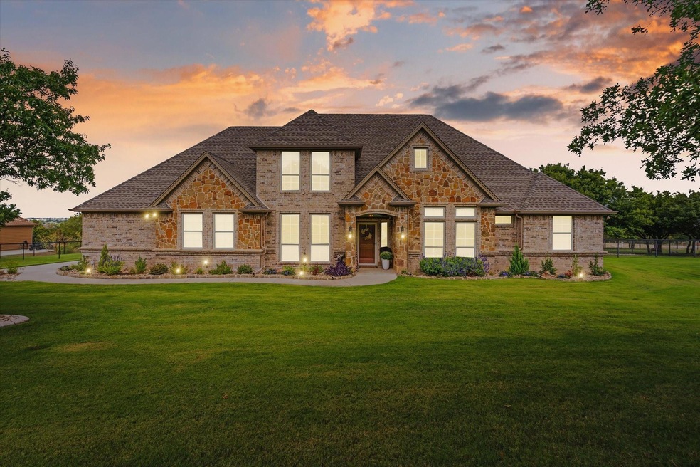 501 Sandhill Ct, Weatherford, TX 76085 - photo 1