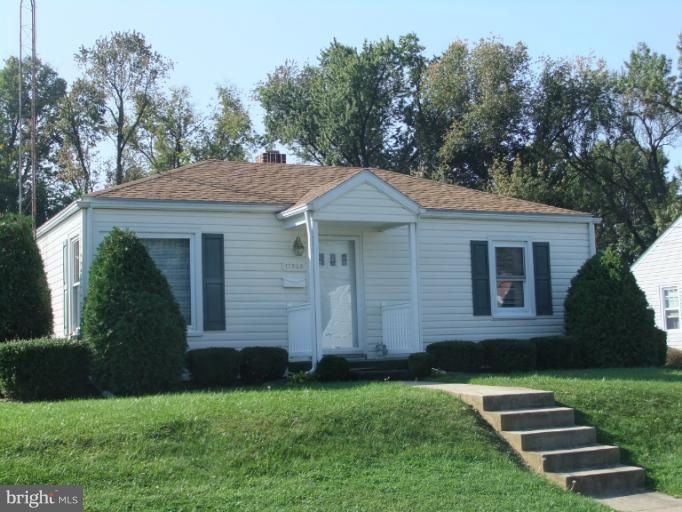 17529 Lincolnshire Rd, Hagerstown, MD 21740 - photo 1