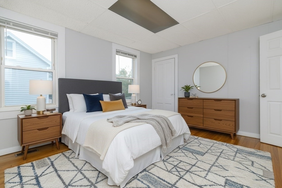 For Sale $649,900 • Co-Listing Agent