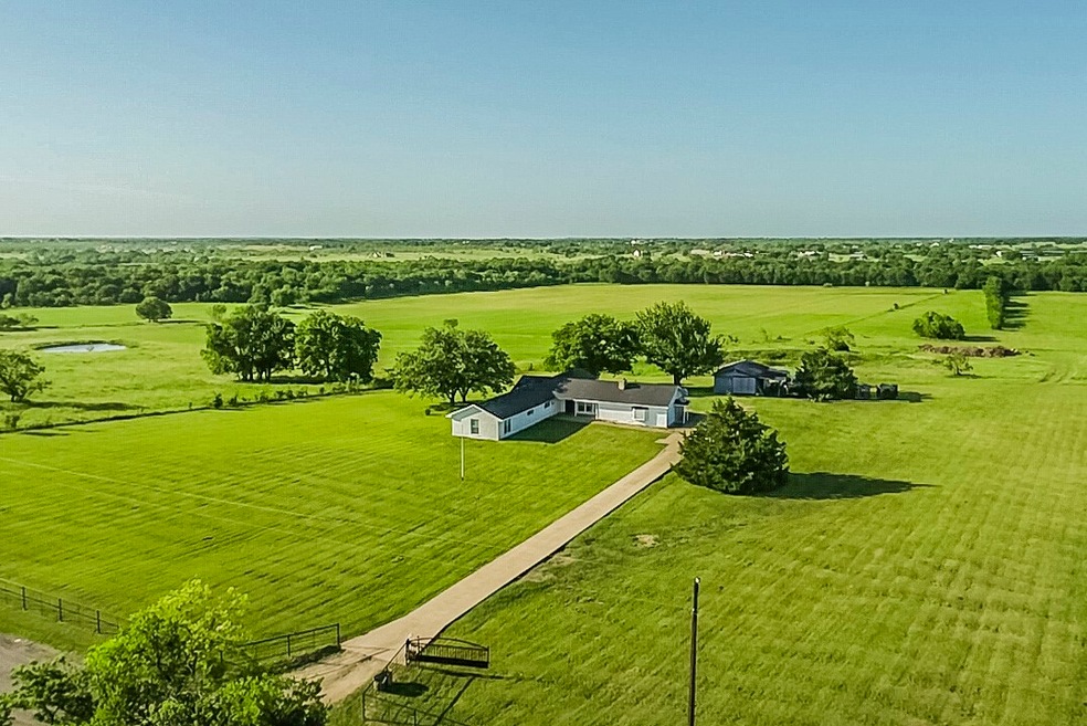 730 Mach Rd, Ennis, TX 75119 - photo 1