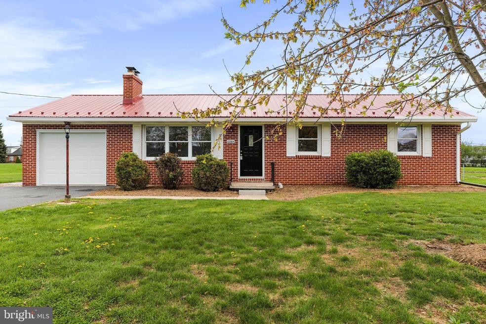 12264 Malissa Dr, Greencastle, PA 17225 - photo 1