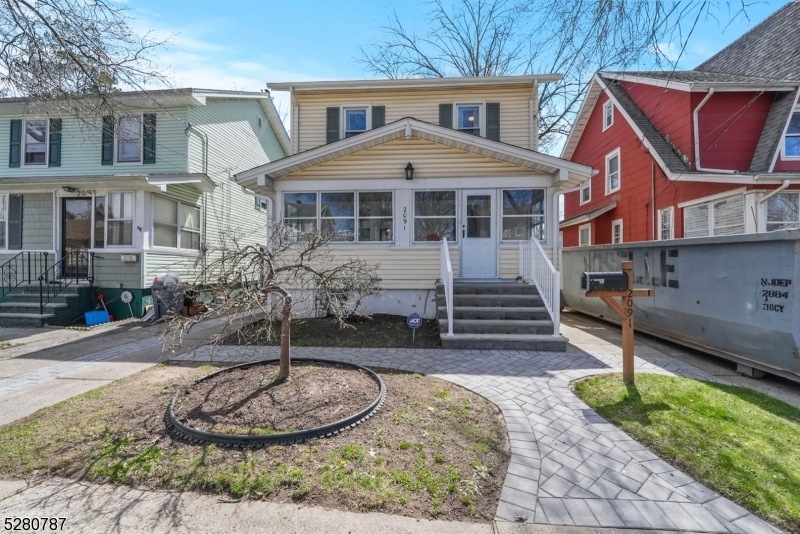2091 Oliver St, Rahway, NJ 07065 - photo 1
