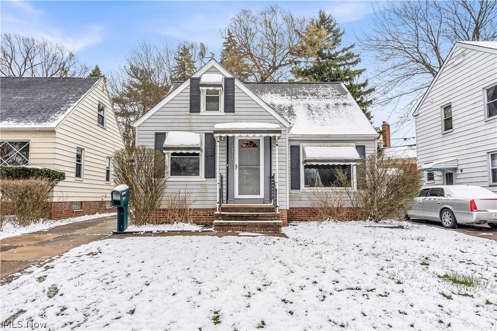 19512 Maple Heights Blvd, Maple Heights, OH 44137 - photo 1