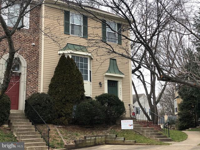 9602 Blake Ln, Fairfax, VA 22031 - photo 1