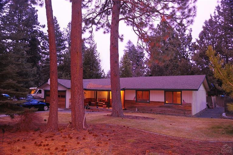 19840 Shalimar Ct, Bend, OR 97702 - photo 1