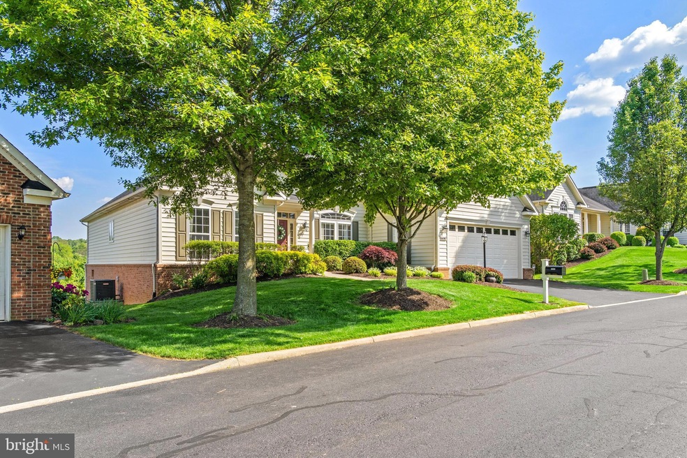 6690 Stream View Ln unit 39, Warrenton, VA 20187 - photo 1