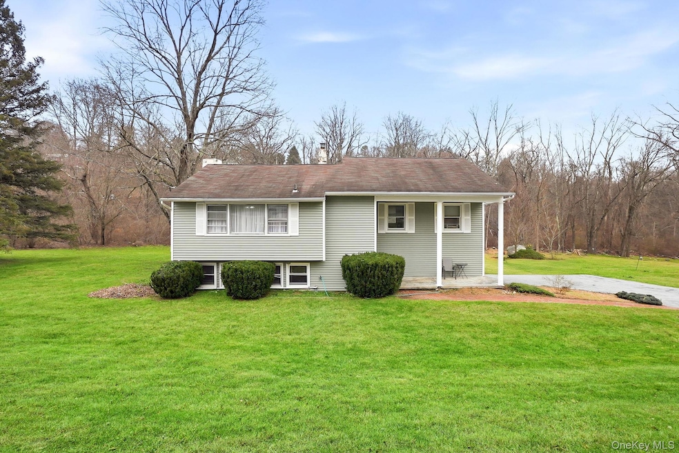 55 Robin Dr, Carmel, NY 10512 - photo 1