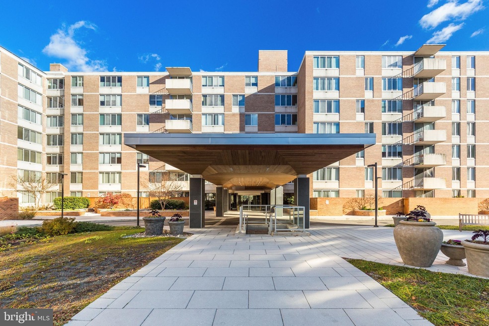 Van Ness East unit 348, Washington, DC 20008 - photo 1