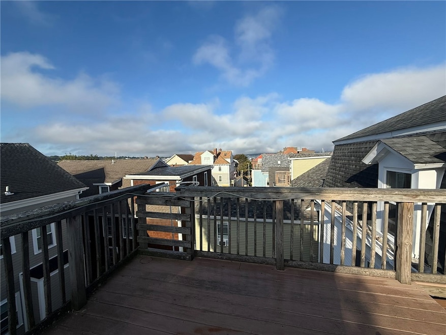 33 Ann St unit 3, Newport, RI 02840 - photo 1
