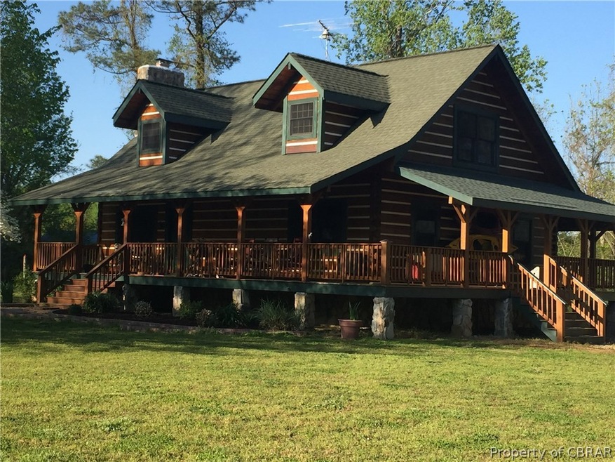 Beautiful log home in the country