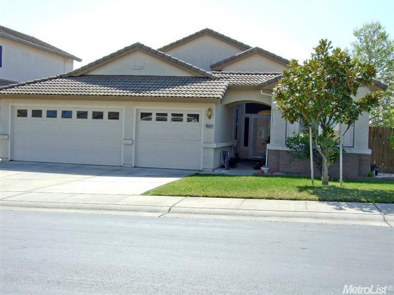 9500 Asimov Way, Sacramento, CA 95829 - photo 1