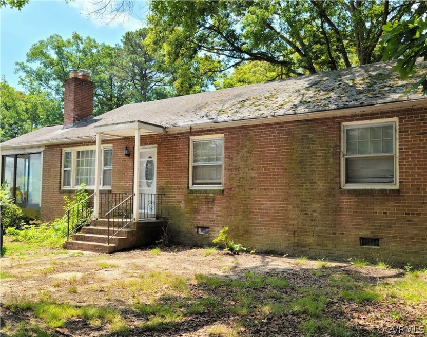 8805 Gayton Rd, Henrico, VA 23229 - photo 1