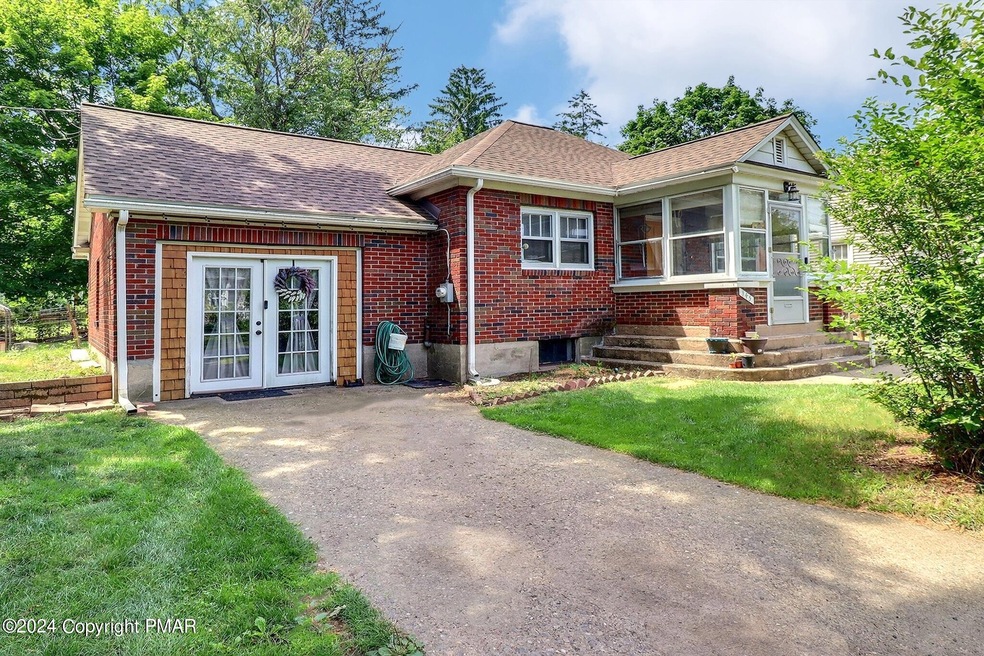 145 Leafy Greene St, Stroudsburg, PA 18360 - photo 1