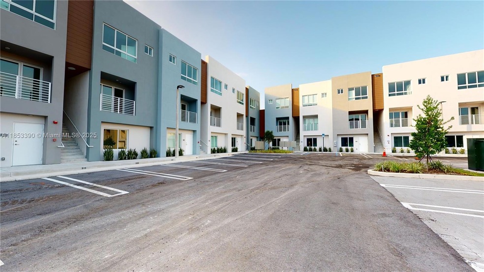 2555 NE 193rd St unit 2224, Miami, FL 33180 - photo 1