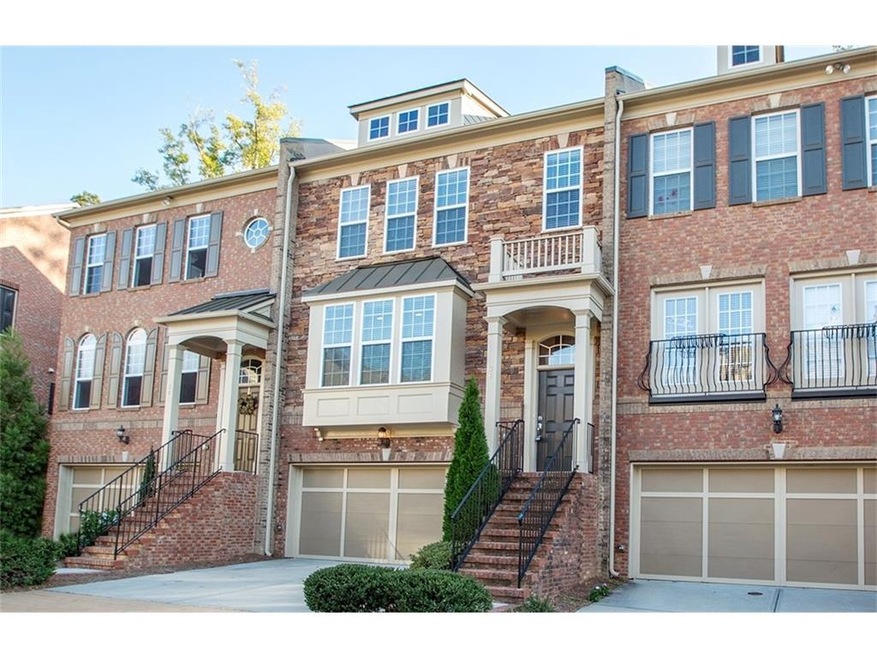 Beautiful executive townhouse perfectly maintained