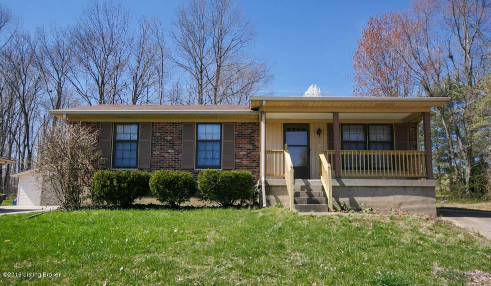 9018 Lantana Dr, Louisville, KY 40229 - photo 1